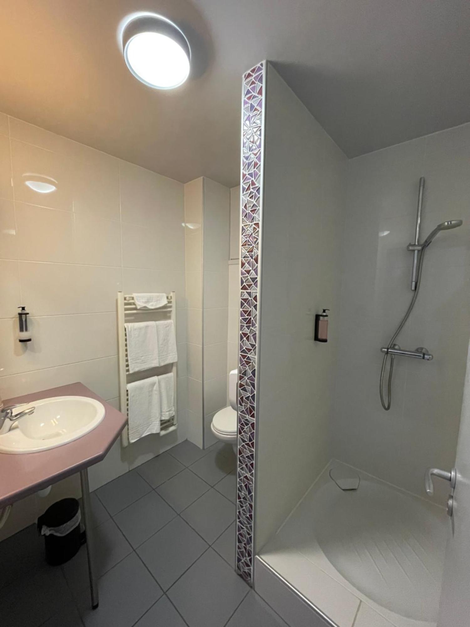 Hotel Mendy Saint-Jean-le-Vieux  المظهر الخارجي الصورة