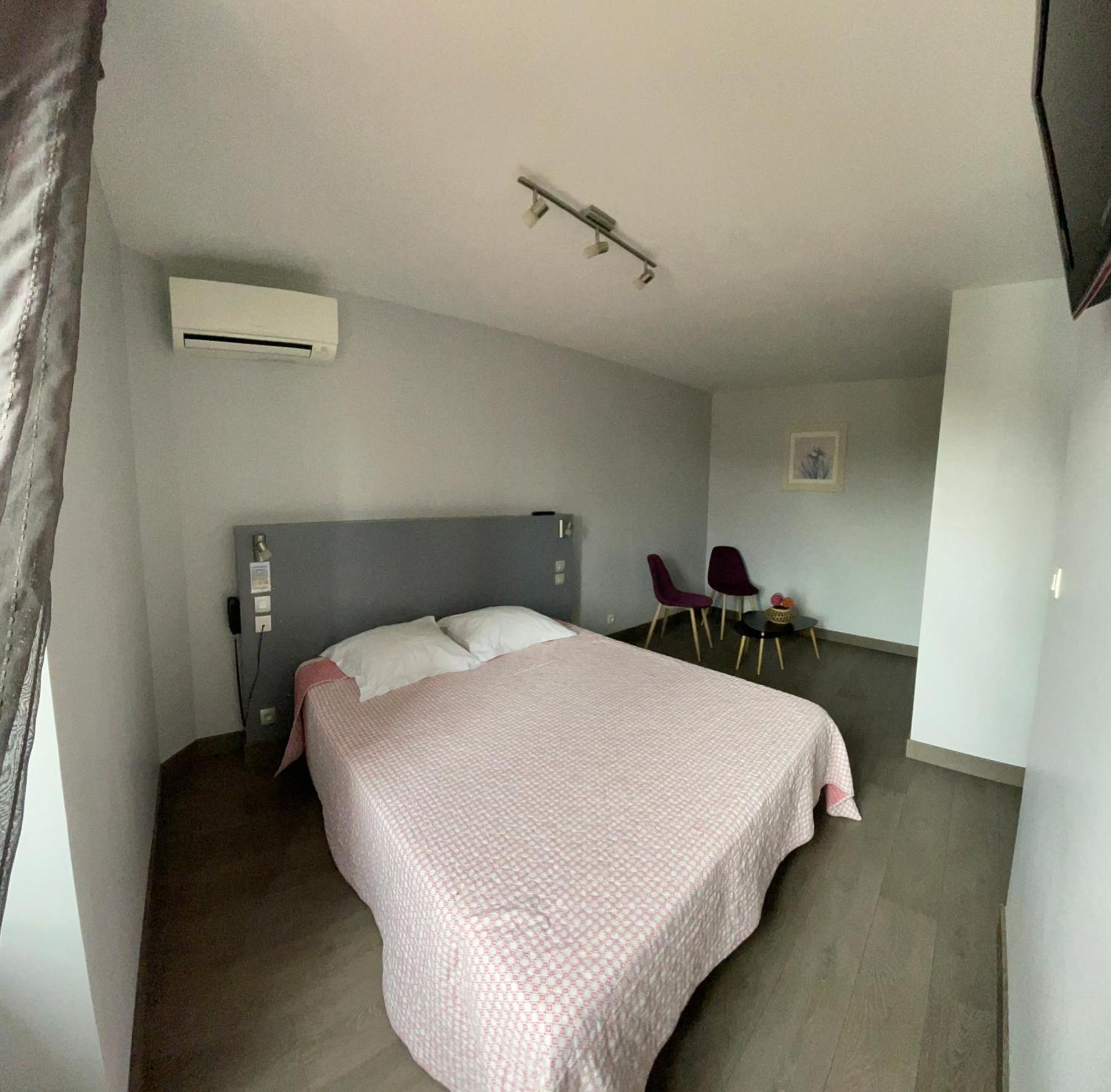 Hotel Mendy Saint-Jean-le-Vieux  المظهر الخارجي الصورة